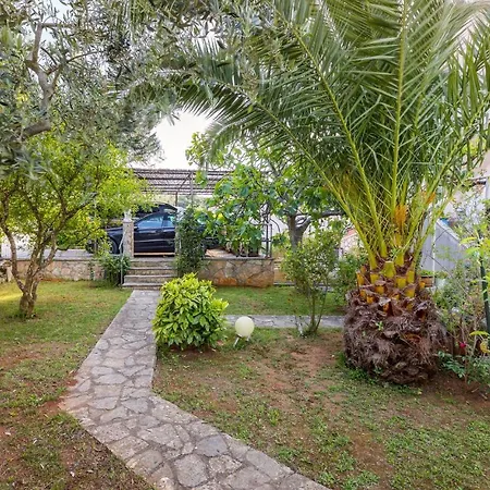 דירה 3 Bedroom Awesome In פולה