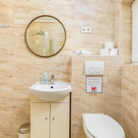 דירה 3 Bedroom Awesome In *