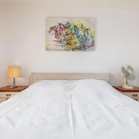 3 Bedroom Awesome In פולה