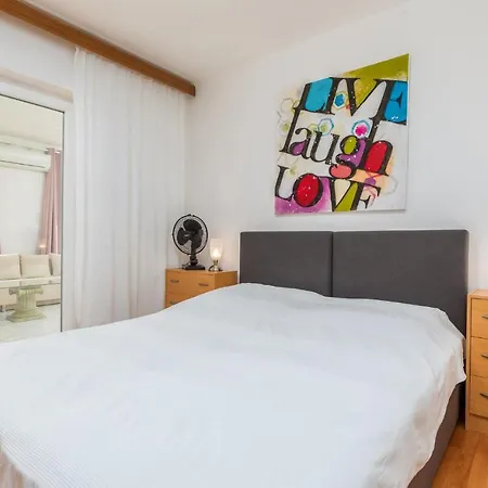 3 Bedroom Awesome Apartment In Pula Apartment *